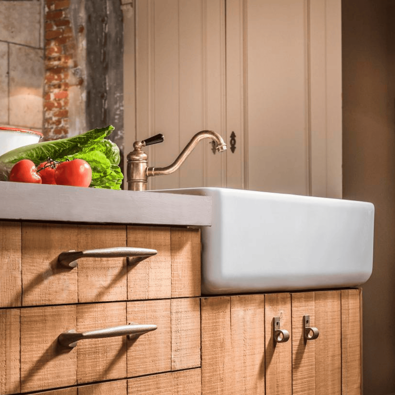 Porcelain sinks